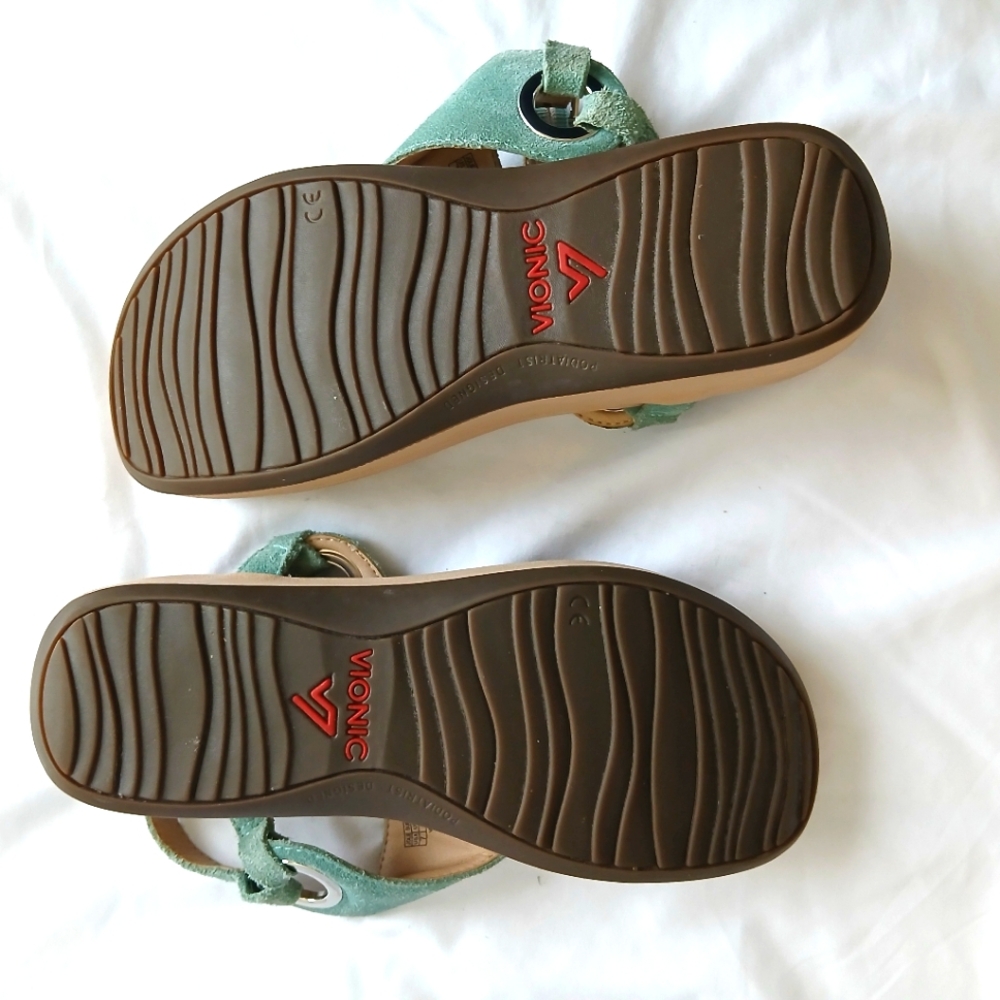 Vionic Podiatrist Designed Platform Thong Sandals - image 6